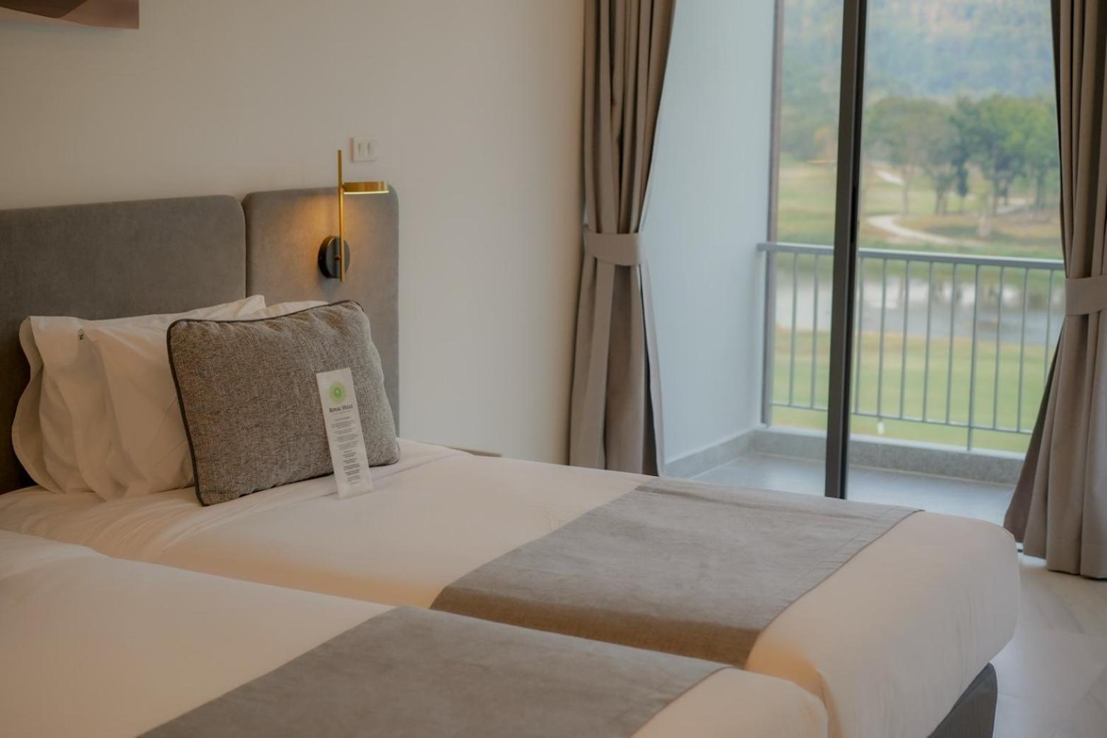Royal Hills Golf Resort & Spa Nakhon Nayok Exterior foto